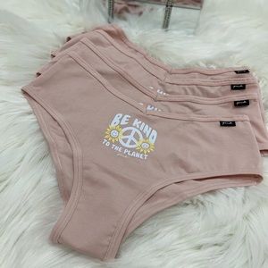 Victoria's Secret panty size M nude color new without tag